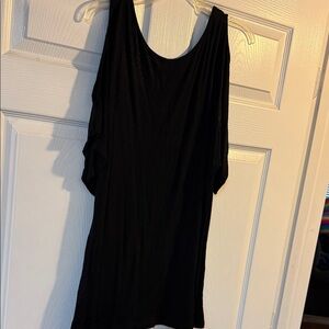 women’s black cold shoulder top